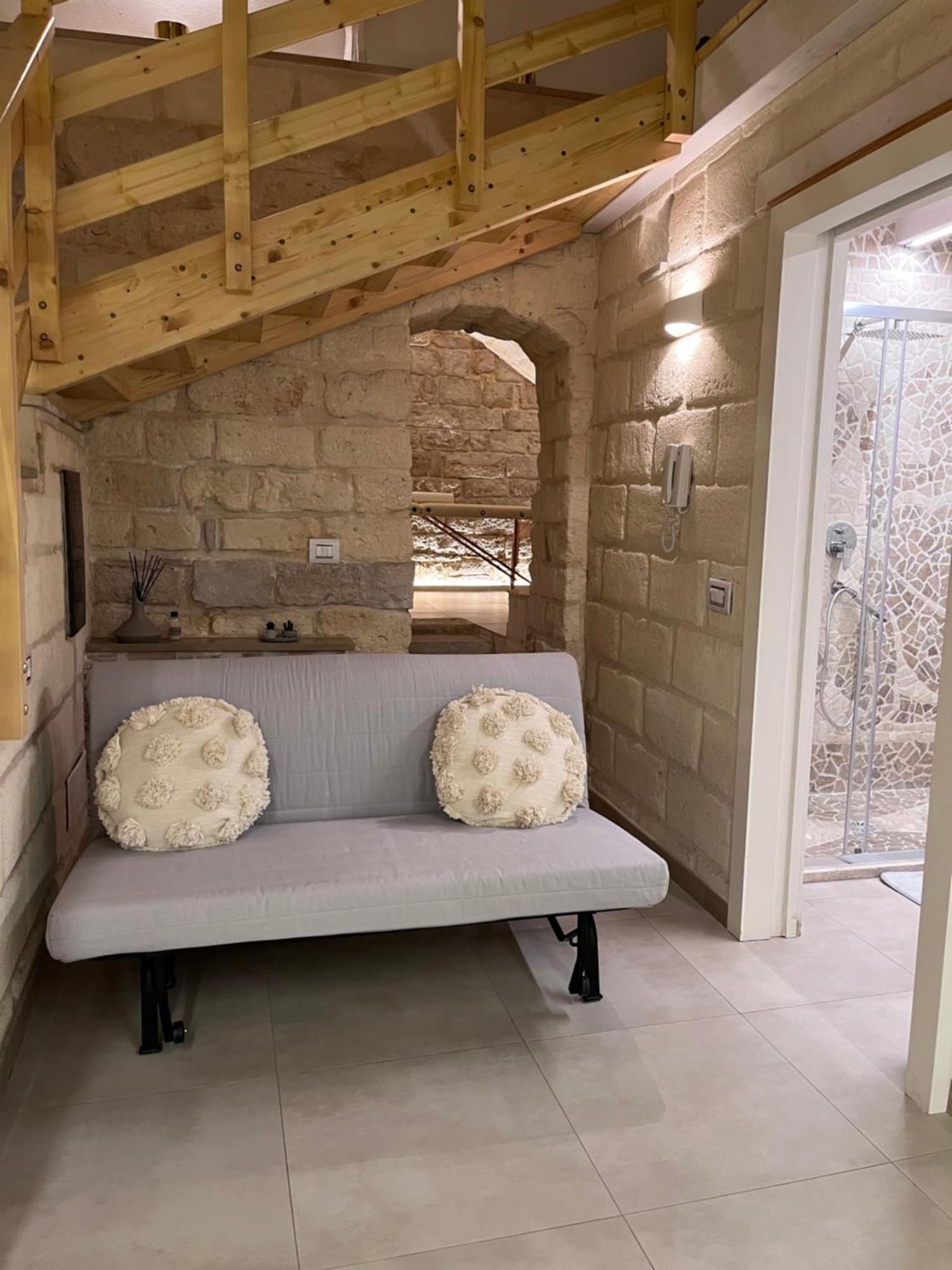Epoca Suite House Trani Exterior photo