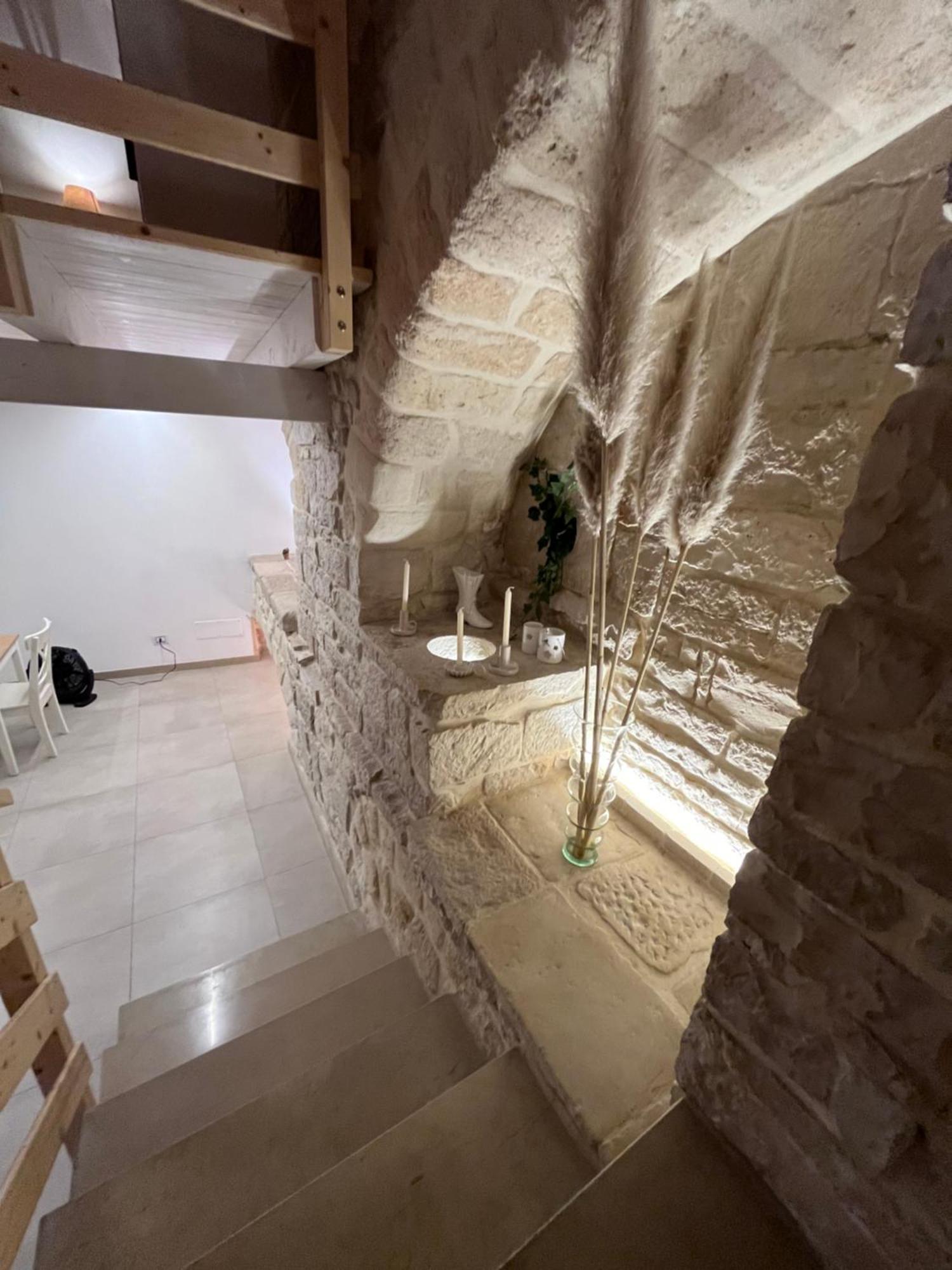 Epoca Suite House Trani Exterior photo